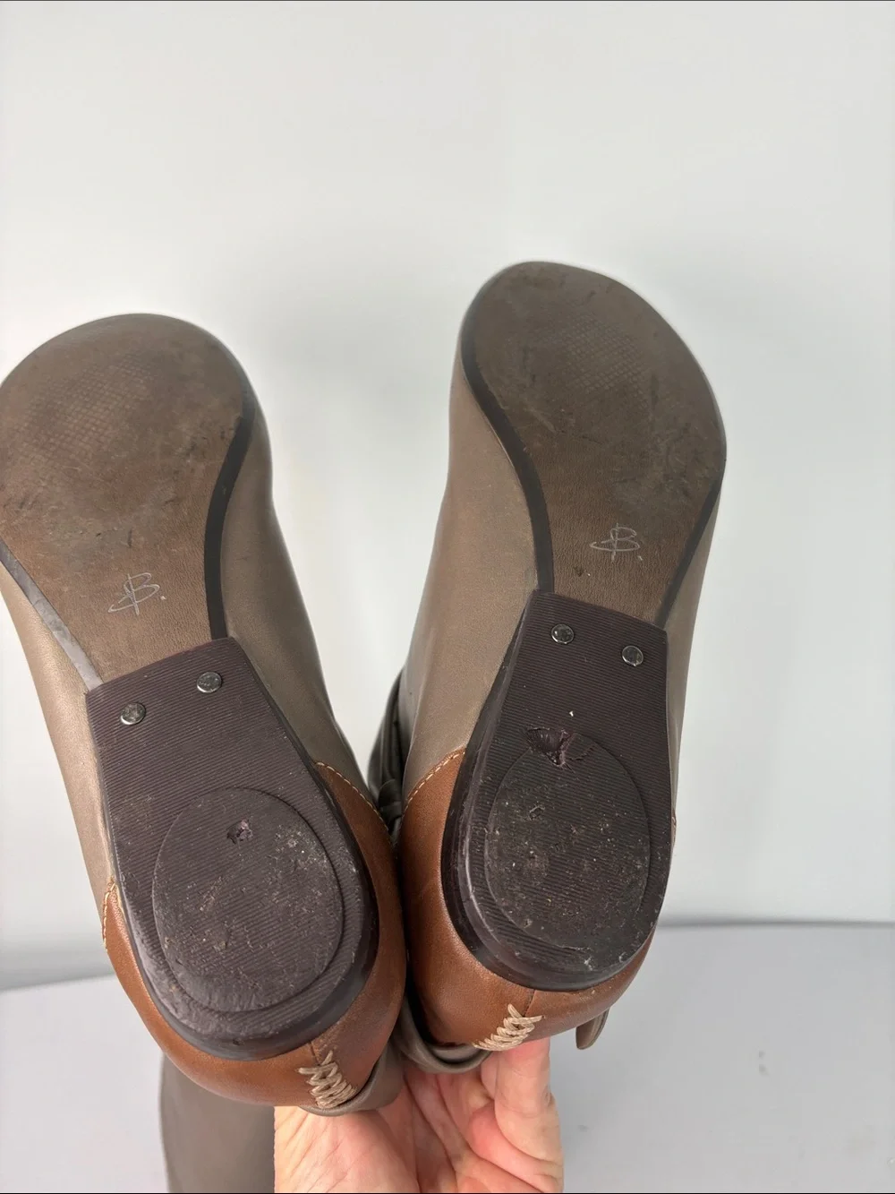 🥯 b. makowskytall Leather Boots in Taupe and Brown